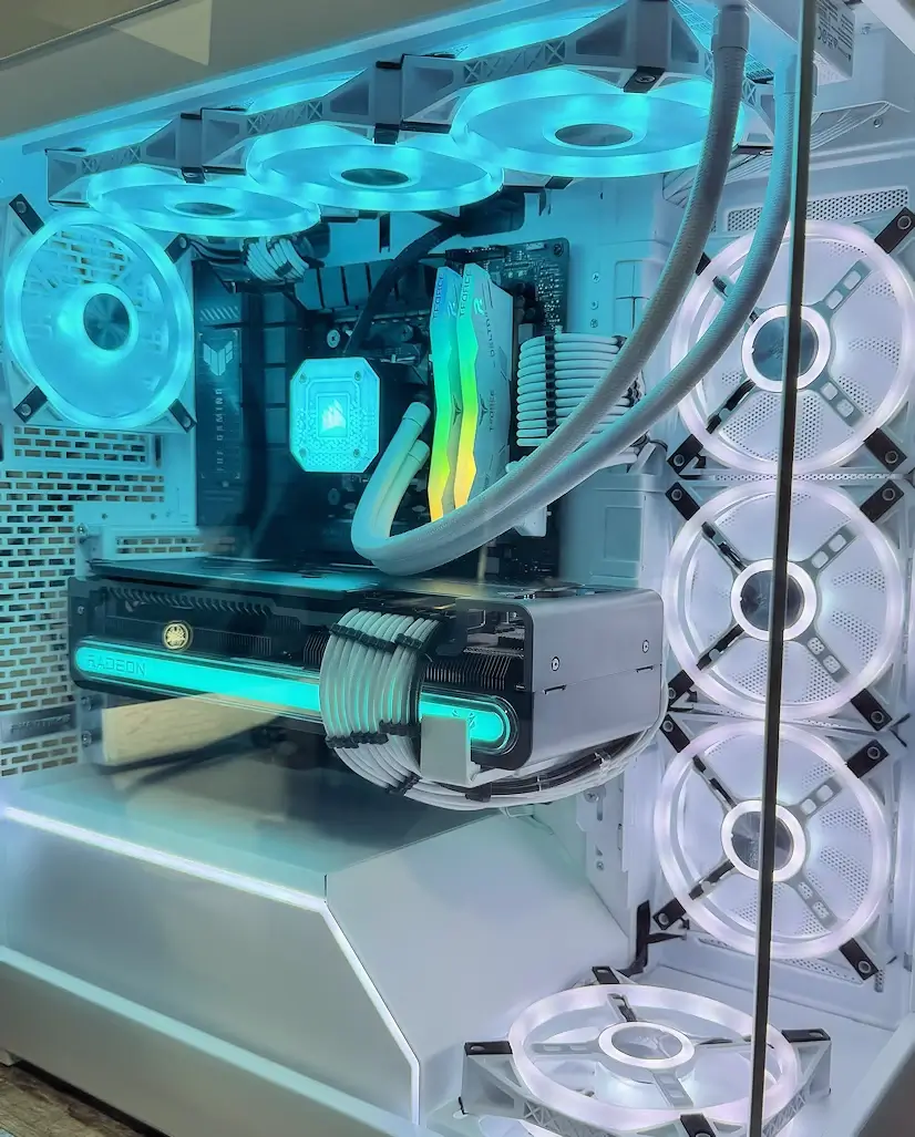 Montaje Gaming PC Phanteks Chamartín Montaje Gaming PC Phanteks Chamartín